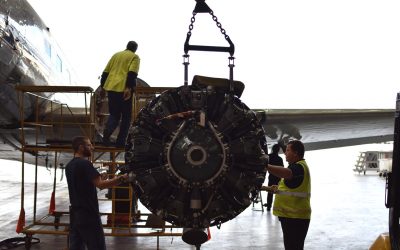 Bringing the engine in. John Wilson's engine sling is working perfectly. Feb 2017. Bringing the engine in. John Wilson's engine sling is working perfectly. Feb 2017.