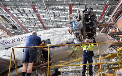 Now for the right engine. Although Pete appears to be lifting it all by himself, the team are in fact using the crane again. Feb 2017. Now for the right engine. Although Pete appears to be lifting it all by himself, the team are in fact using the crane again. Feb 2017.