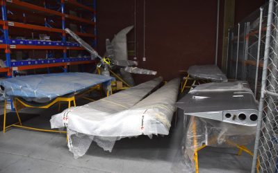 Rudder (left), propellers, ailerons (centre), and elevators (right) in storage cage, awaiting installation. Oct 2016. Rudder (left), propellers, ailerons (centre), and elevators (right) in storage cage, awaiting installation. Oct 2016.