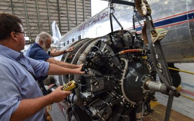 Jonesey and Barry concentrating as they line the engine frame up with the mounting points. Feb 2017. Jonesey and Barry concentrating as they line the engine frame up with the mounting points. Feb 2017.